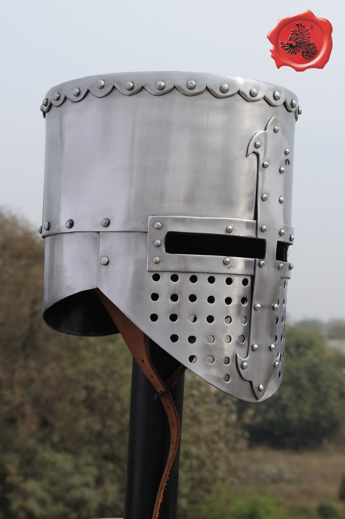 Topfhelm mit Stahlband | 12.-13. Jh. | Größe XL